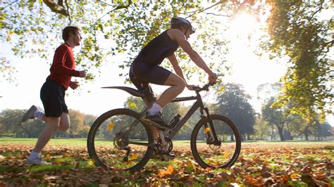 Is Running or Cycling Better for Your Heart, and Can You Do Both While Eating Pizza?